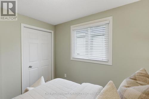 77 Hialeah Crescent, Whitby, ON 