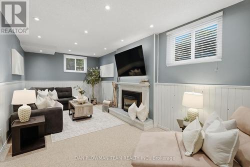 77 Hialeah Crescent, Whitby, ON 