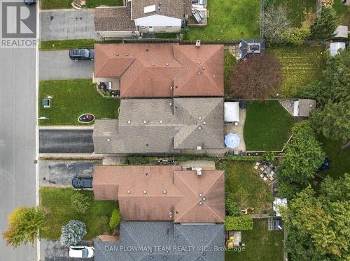 77 Hialeah Crescent, Whitby, ON 
