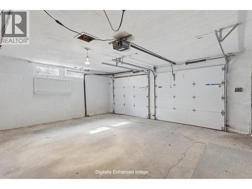2 Car Garage - 211 Connaught Road, Kamloops, BC 