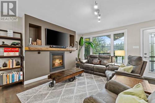 1746 Lakehurst Road, Trent Lakes, ON 