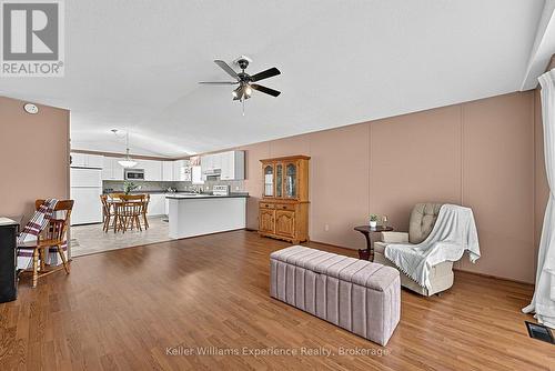 4052 Ash Crescent, Severn, ON 