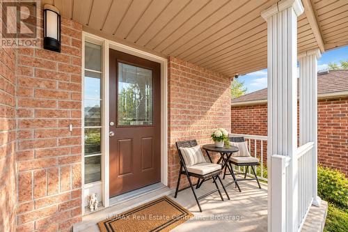 33 Washburn Drive, Guelph (Grange Road), ON 