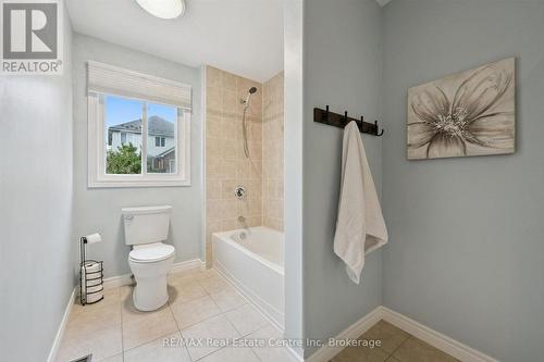 33 Washburn Drive, Guelph (Grange Road), ON 