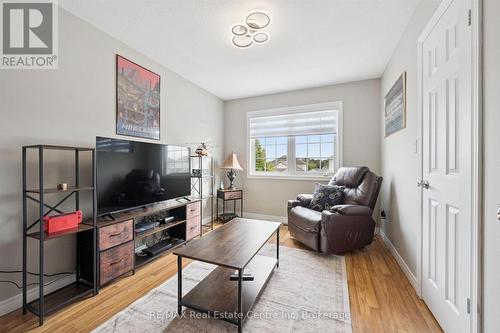 33 Washburn Drive, Guelph (Grange Road), ON 
