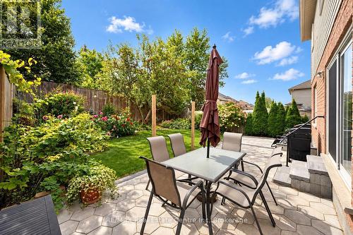 33 Washburn Drive, Guelph (Grange Road), ON 