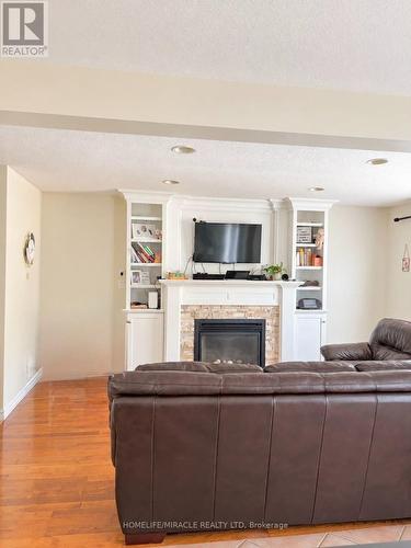 6628 BEATTIE STREET , London South, Ontario N6P 1T8 5