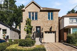 109 LILLINGTON AVENUE Toronto, ON M1N 3K6