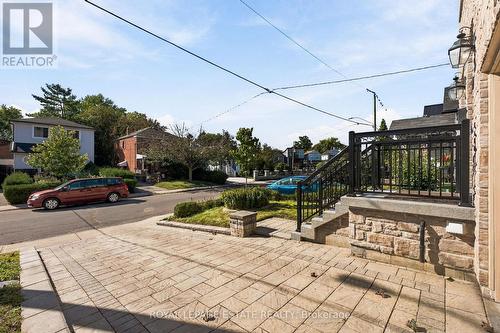 109 Lillington Avenue, Toronto, ON 
