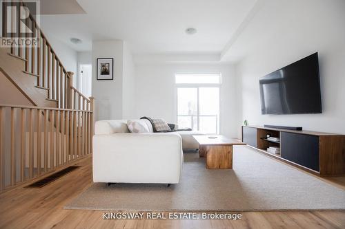 27 PARADOX STREET , Vaughan, Ontario L4L 1A7 4