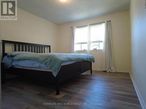 42 Engel Crescent, Barrie, ON 