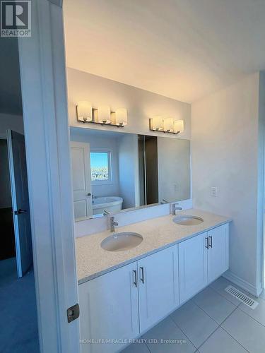 163 Fenchurch Manor, Barrie, ON 