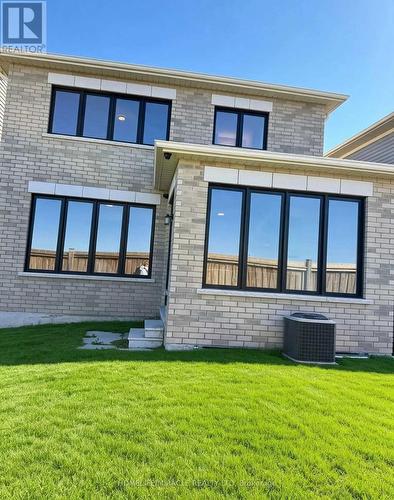 163 Fenchurch Manor, Barrie, ON 