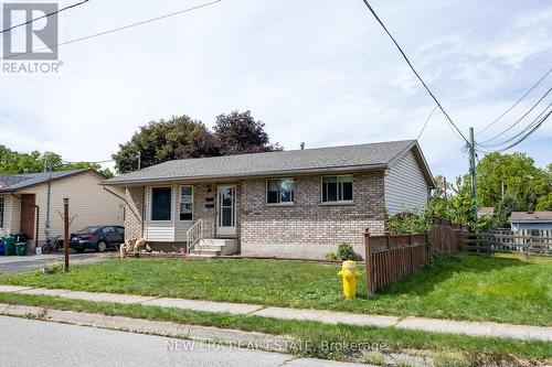 120 Union Street S, Cambridge, ON 
