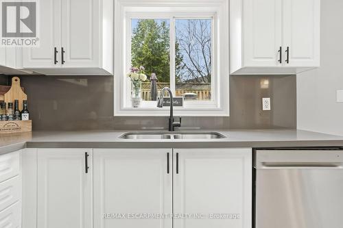 14 Kenyon Crescent, Grimsby, ON 
