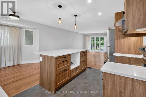 2337 Samuel Drive, Ottawa, ON 