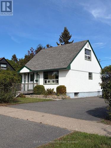 23 Gresley Court E, Thunder Bay (Current River), ON 