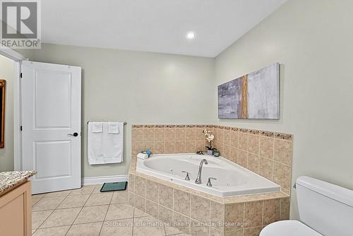 9 Meadowbrook Lane, Blue Mountains, ON 