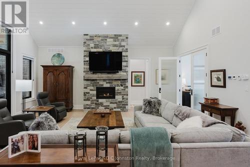 28 Lakeside Woods Crescent, Saugeen Shores, ON 