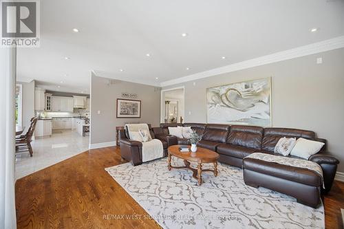 22 Di Nardo Court, King, ON 