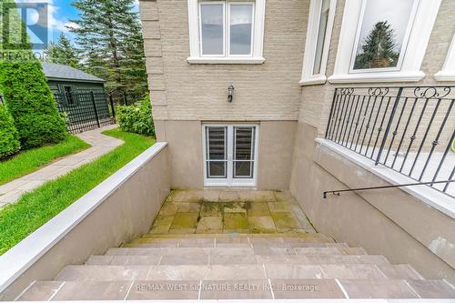 22 Di Nardo Court, King, ON 