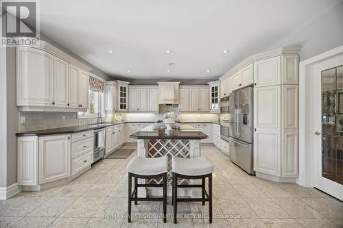 22 Di Nardo Court, King, ON 