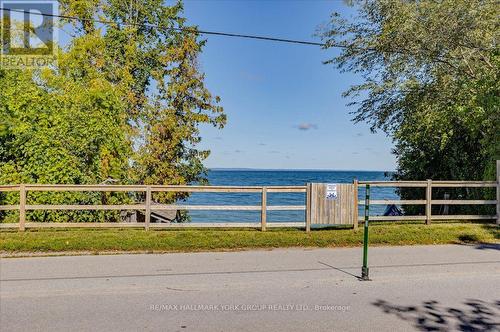 525 Lake Drive E, Georgina, ON 
