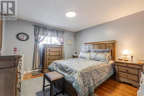 20 Harnum Crescent, Mount Pearl, NL 
