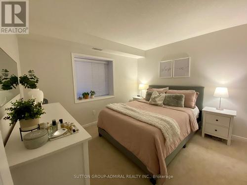 B - 25 SIENNA STREET , Waterloo, Ontario N2R 1P7 5