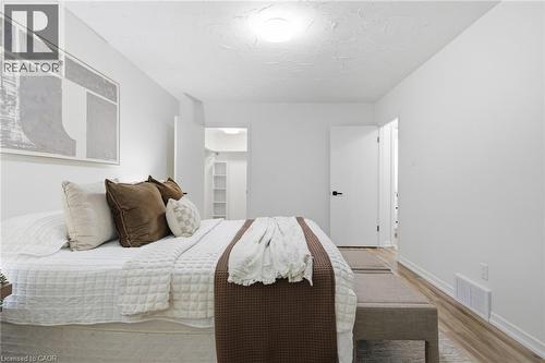 22 Ripley Crescent, Kitchener, ON 
