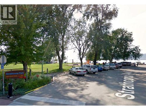 Strathcona Park Beach - 745 Morrison Avenue Unit# 4, Kelowna, BC 