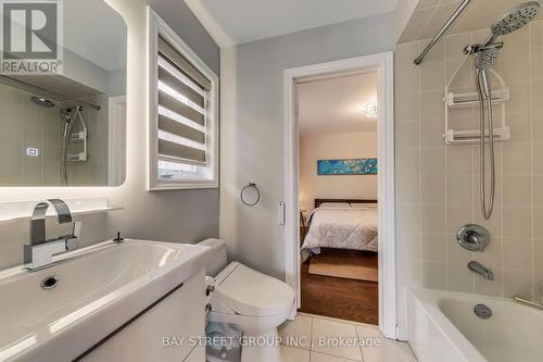 1087 Kestell Boulevard N, Oakville, ON 