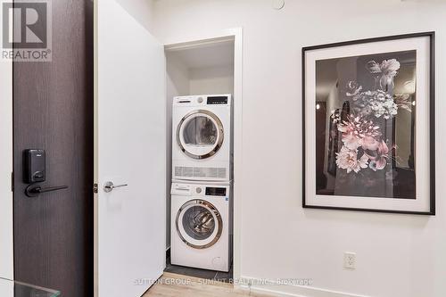 2501 - 771 Yonge Street, Toronto, ON 