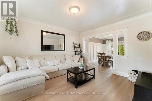 17 Craigmiller Avenue, Hamilton, ON 
