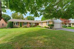 15 MCLAREN AVENUE N North Perth, ON N4W 3K1