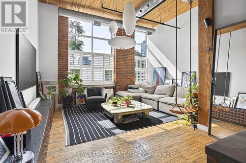 101 - 426 Queen Street E, Toronto, ON 