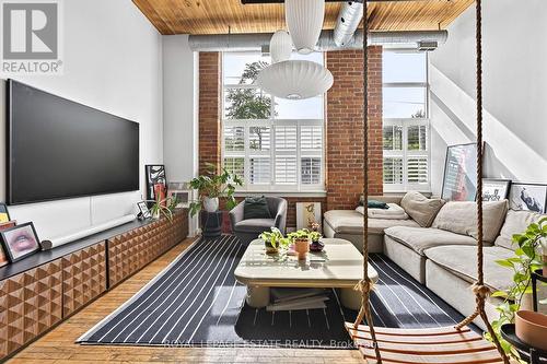 101 - 426 Queen Street E, Toronto, ON 