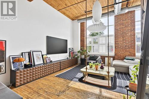 101 - 426 Queen Street E, Toronto, ON 