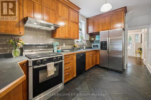 Custom w crown molding, herringbone slate tile - 58 Balmoral Avenue N, Hamilton, ON 