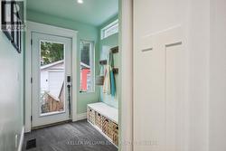 Mudroom w access to backyard - 