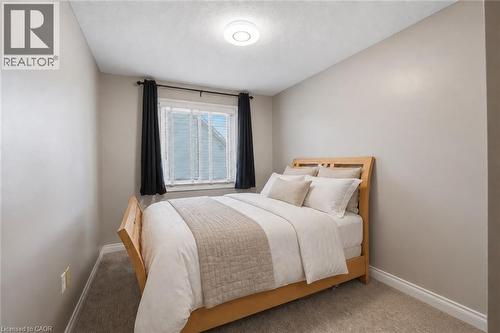 Virtually Staged - 5 Thorn Place, St. Catharines, ON 