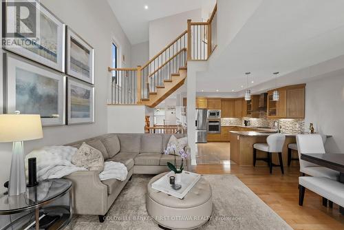 Open into the floating staircase & 2nd lvl. - 155 Nora Street, Ottawa, ON 