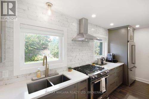 9 Bishops Road, St. Catharines (Vine/Linwell), ON 