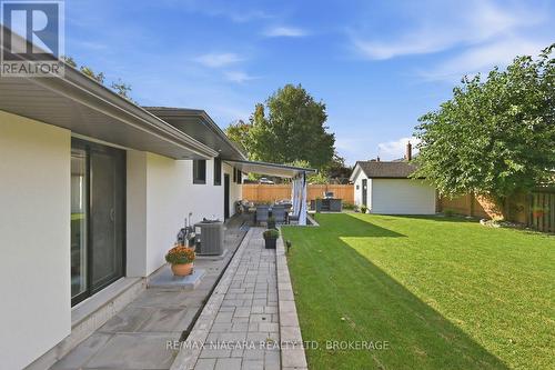 9 Bishops Road, St. Catharines (Vine/Linwell), ON 