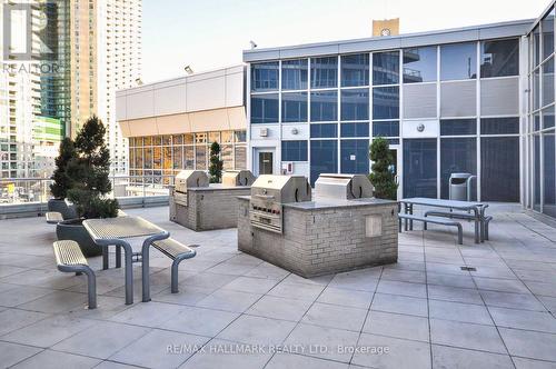 402 - 218 Queens Quay W, Toronto, ON 