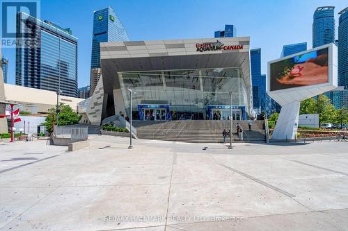 402 - 218 Queens Quay W, Toronto, ON 