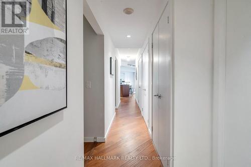 402 - 218 Queens Quay W, Toronto, ON 