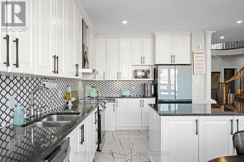 732 Lakebreeze Circle, Ottawa, ON 