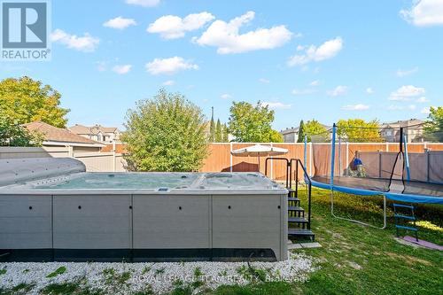 732 Lakebreeze Circle, Ottawa, ON 