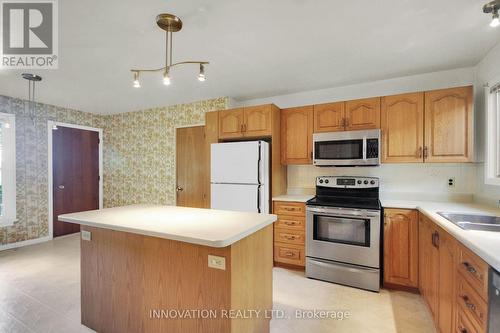 1136 Castle Hill Crescent, Ottawa, ON 